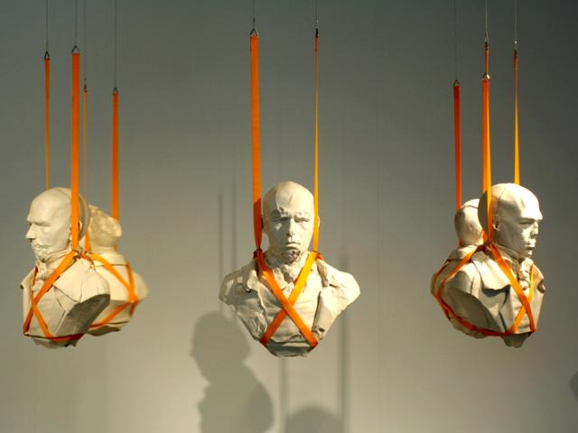 Casa África muestra en ‘Reloj de Arena Negra’ los fondos africanos del CAAM