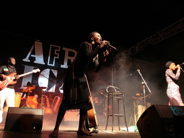 Casa África aporta la fuerza de Njaaya y el ritmo de Africa Dance Set a la fiesta de Dakar en La Mercè