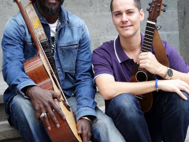 La música senegalesa y el timple canario se unen para celebrar el Día de África