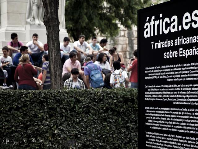 Las miradas africanas sobre siete ciudades españolas se fijan en las calles de Sevilla