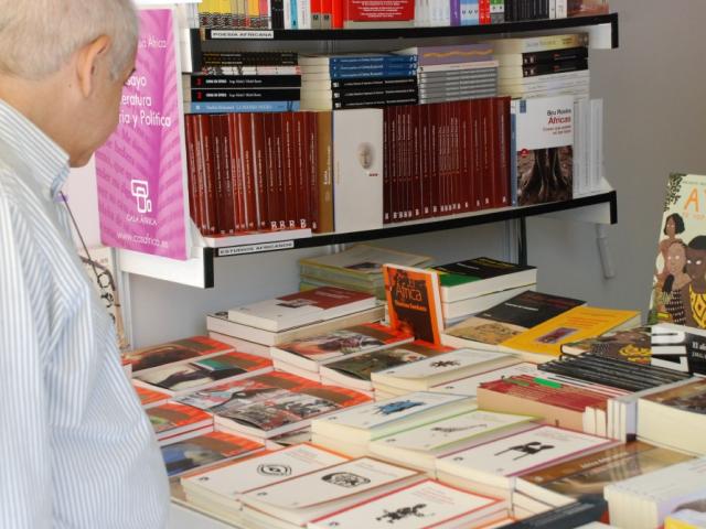 Casa África presenta sus publicaciones en la Feria del Libro de Madrid