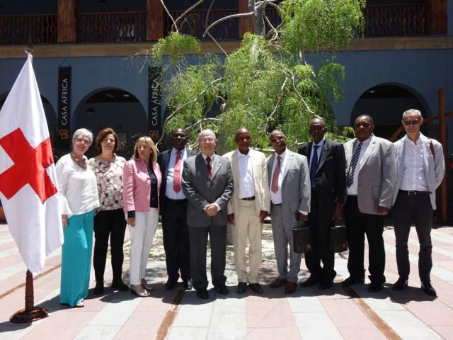 Casa África recibe a una delegación de la Asociación de Sociedades Nacionales de la Cruz Roja y de la Media Luna Roja Africanas (ACROFA)