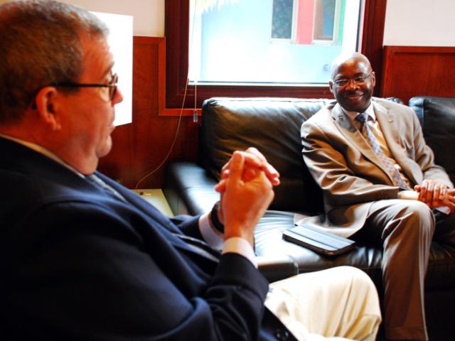La asociación de empresas Canadian Council on Africa visita la sede de Casa África