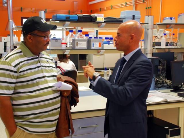 El viceministro de Energía y Minas de Namibia visita el ITC