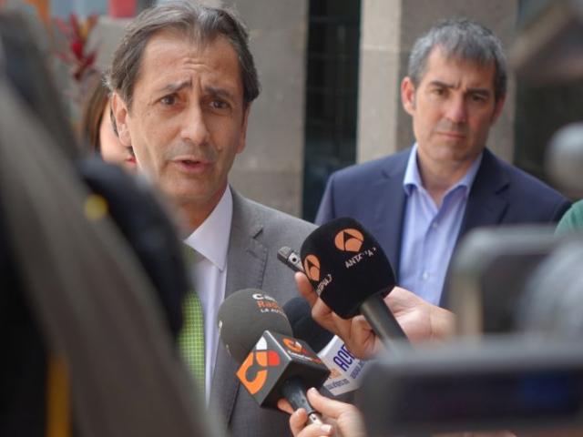 El presidente del Gobierno de Canarias, Fernando Clavijo, visita Casa África