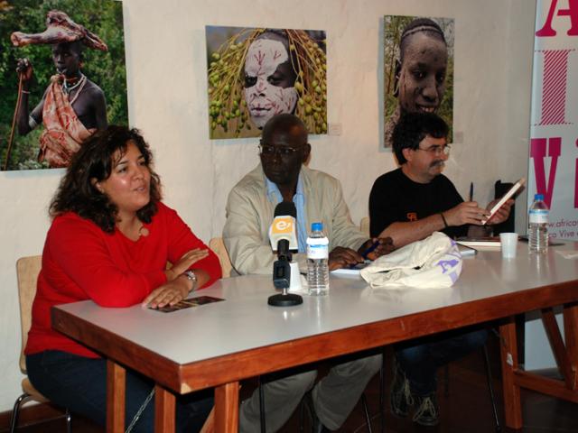 El escritor senegalés Boubacar Boris Diop participa en el Festival del Sur