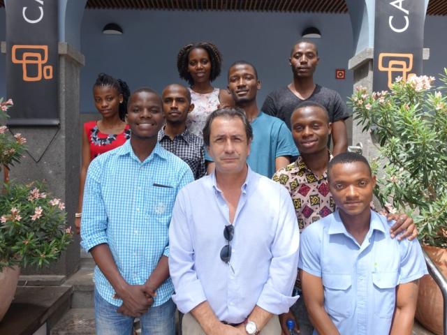Casa África recibe a la segunda promoción de médicos de Unizambeze formados gracias a la cooperación española
