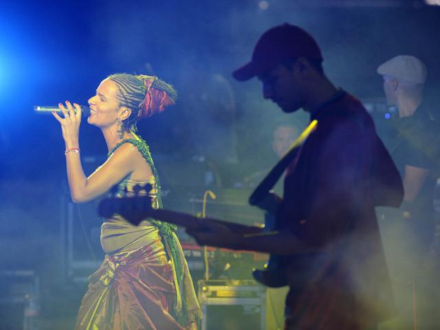 El Ramadán concluye en Las Canteras con un concierto de Oum y Dakhouse