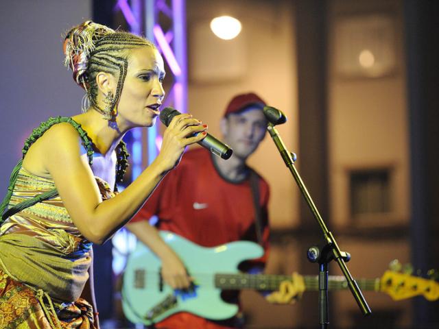 El Ramadán concluye en Las Canteras con un concierto de Oum y Dakhouse