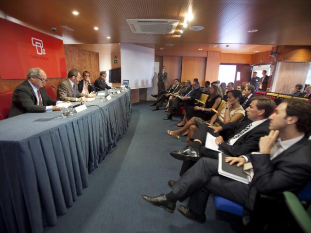El Embajador de Estados Unidos en España visita Casa África
