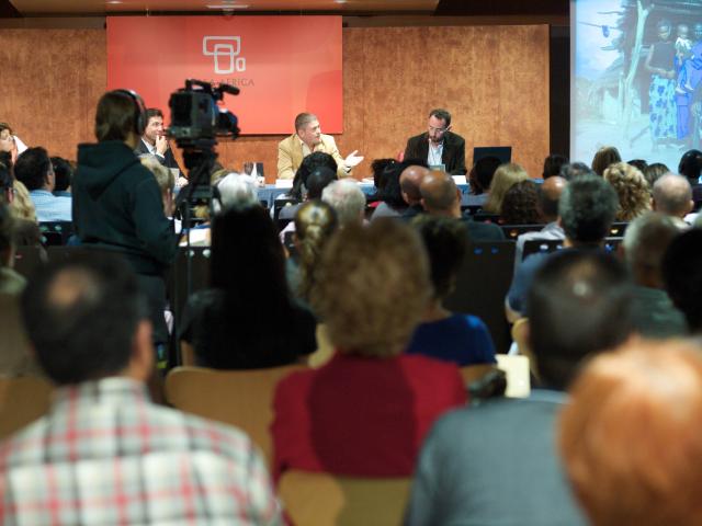 José Naranjo y Magec Montesdeoca presentan la mayor tragedia de la inmigración entre África y España en Casa África