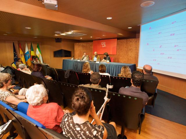 Henri Lopes: "El escritor africano contemporáneo debe plasmar la idiosincrasia del continente pero también África como parte del mundo"