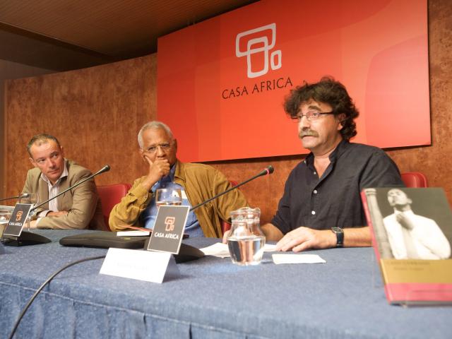 Henri Lopes: "El escritor africano contemporáneo debe plasmar la idiosincrasia del continente pero también África como parte del mundo"
