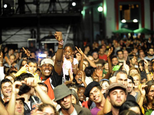 La maliense Oumou Sangaré cierra la edición más africana del WOMAD