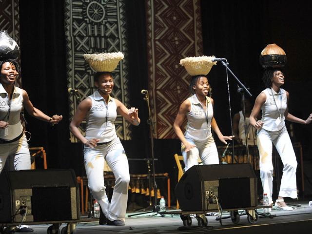 La maliense Oumou Sangaré cierra la edición más africana del WOMAD