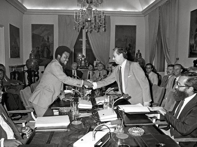 Casa África cierra en Malabo y Bata las celebraciones de los 50 años de independencia de Guinea Ecuatorial con una exposición de fotografías históricas de la Agencia EFE