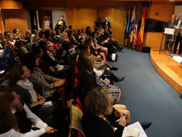 El Embajador de Estados Unidos en España, Duke Buchan, clausura la Academy for Women Entrepreneurs (AWE) en Casa África