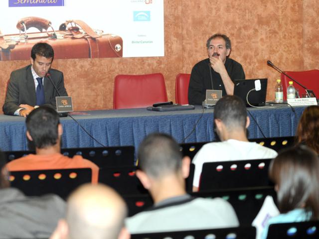 Periodistas y sociedad civil debaten sobre el tratamiento de la inmigración en los medios de comunicación