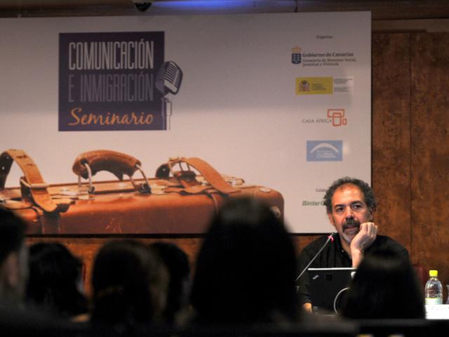 Periodistas y sociedad civil debaten sobre el tratamiento de la inmigración en los medios de comunicación