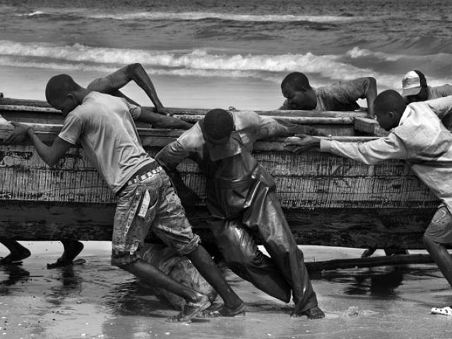 Una imagen camerunesa de César Hernández Maya gana el concurso fotográfico 'Objetivo África'