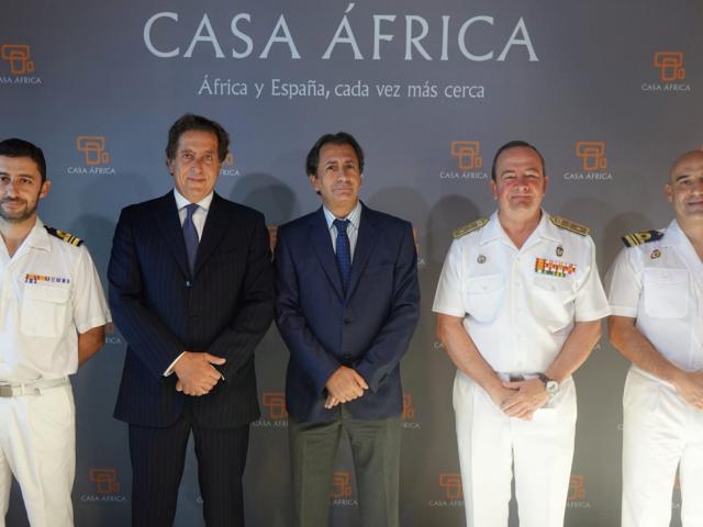 La Armada española explica en Casa África sus misiones en aguas de Somalia y el Golfo de Guinea