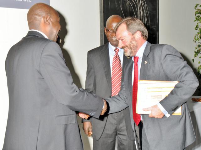 El Consejo Rector y el Consejo Diplomático de Casa África se reúnen en Madrid para hacer balance de 2011 y planificar 2012