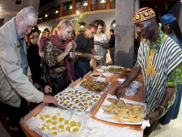 Los sabores africanos inundan el patio de Casa África