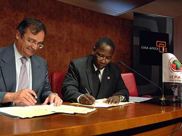 El Ministerio de Asuntos Exteriores y la NEPAD firman un acuerdo que destina 10 millones de euros al empoderamiento de las mujeres en África subsahariana
