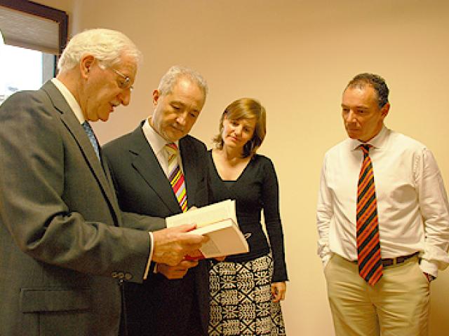 Adán Martín visita Casa África