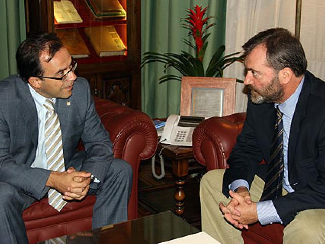 Casa África y la Universitat de Barcelona intensifican el intercambio cultural, científico y pedagógico