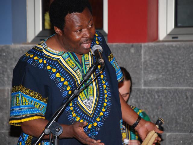 Justin Tchatchoua ofreció un concierto en Casa África