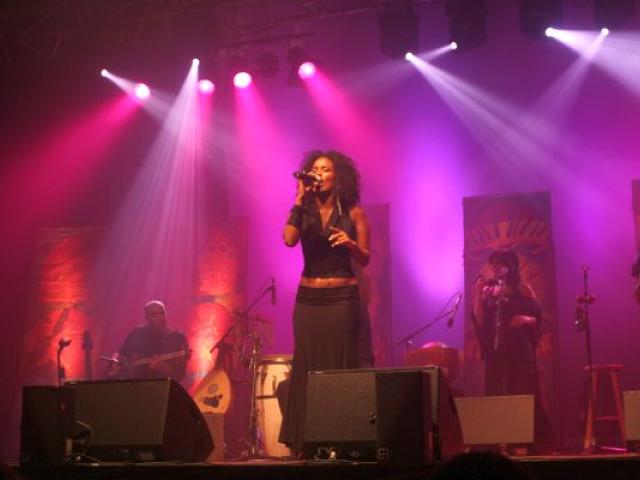 Casa África y Casa Sefarad-Israel ofrecen un concierto gratuito de Cabra Casay en Gran Canaria