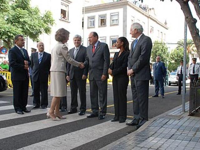 La Reina participa en la reunión de Cruz Roja que se celebra en Casa África