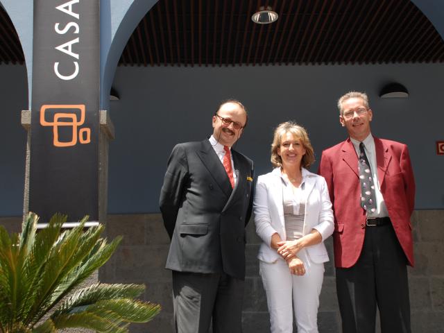 Casa África recibe la visita de representantes diplomáticos de Suiza