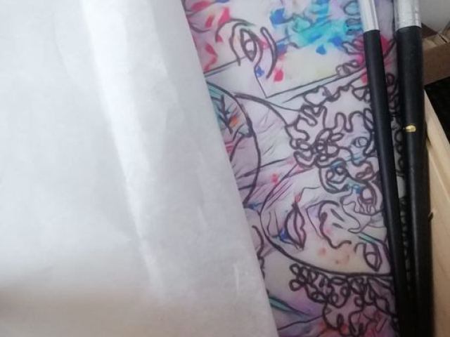 Detalle de la caja de Fatima Suleiman Afonso, artista multidisciplinar que colabora con Cajas para un sueño desde hace años.