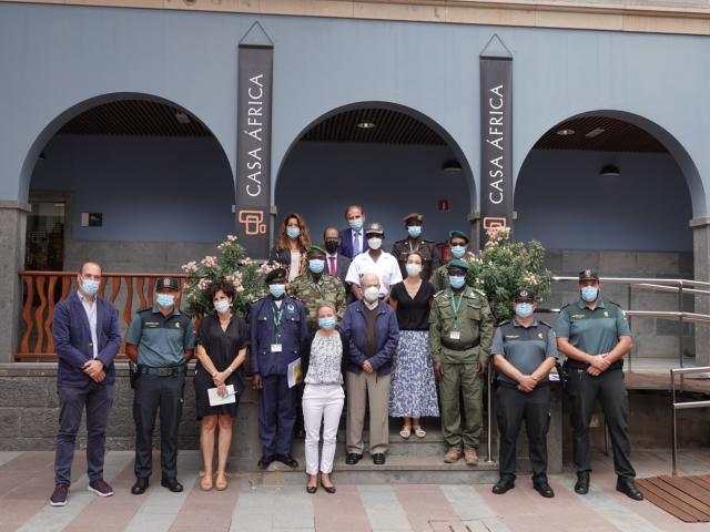 Un grupo de oficiales de policía de África occidental visita Casa África