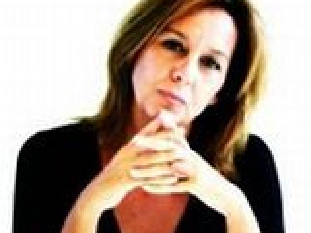 Conferencia de la escritora María Dueñas Las puntadas árabes de 'El tiempo entre costuras'