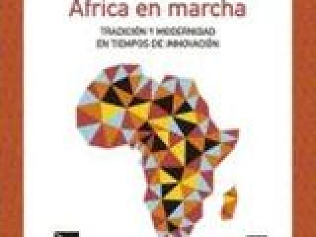 Club de Lectura Casa África con la obra «África en marcha»