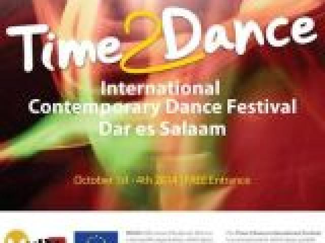 Presentación de Ella poema/She poems en el Time2Dance Festival