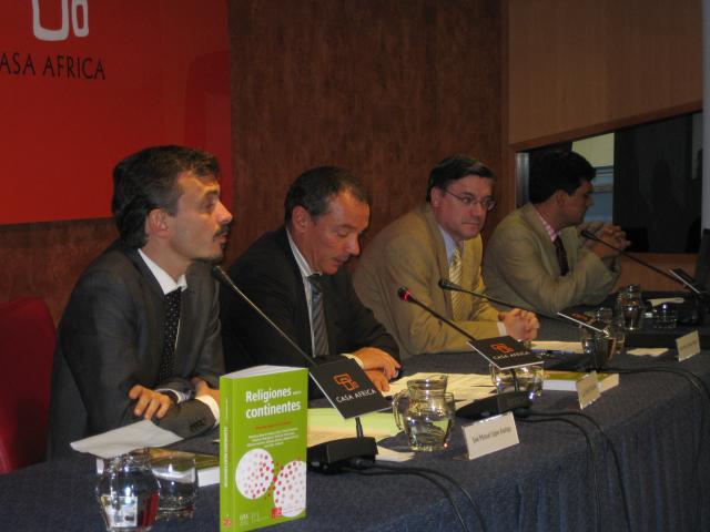 Presentación del libro 'Religiones entre continentes. Minorías religiosas en Canarias', en Casa África
