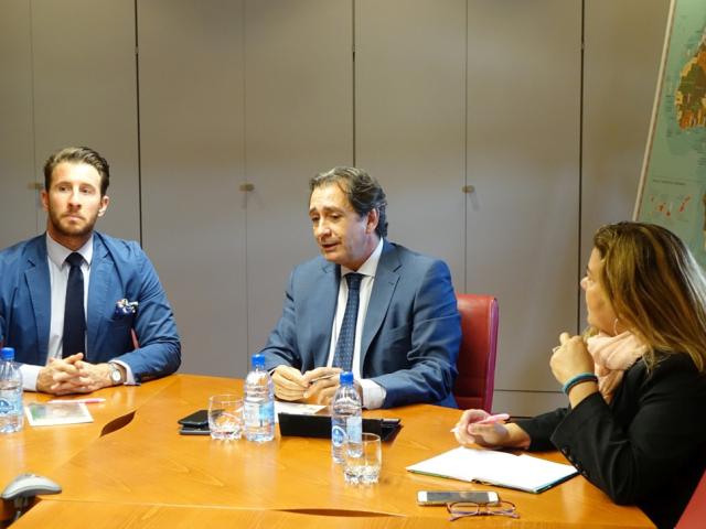 El nuevo delegado de Fucaex en Cabo Verde, Jorge Cologan, visita Casa África