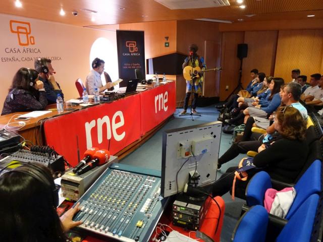 Las Mañanas de RNE emiten a nivel nacional en Casa África por el Día de África