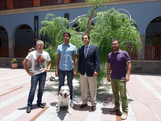 La expedición al Kilimanjaro, encabezada por Enhamed Enhamed, visita Casa África