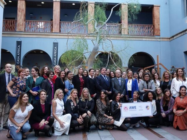 El Embajador de Estados Unidos en España, Duke Buchan, clausura la Academy for Women Entrepreneurs (AWE) en Casa África