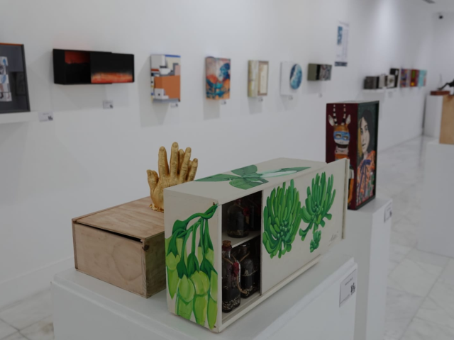 El viernes se celebra en Casa África la subasta solidaria de arte ‘Cajas para un sueño’